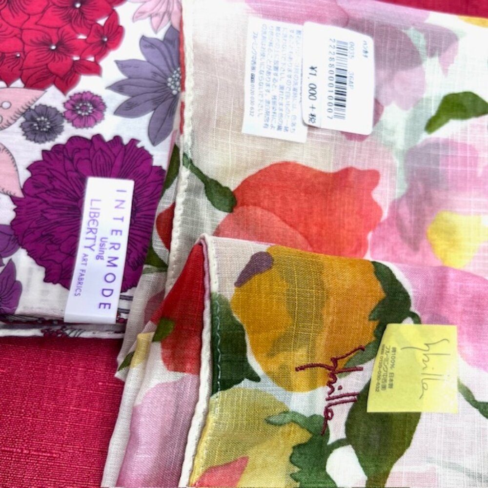 BUNDLE 4: YSL-COURREGES-LIBERTY-SHILLA Scarf/Lg Handker Cott/Silk 24" - 22"(93) - Picture 11 of 16